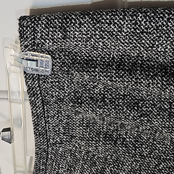 Neiman Marcus Wool Skirt - Picture 3 of 10